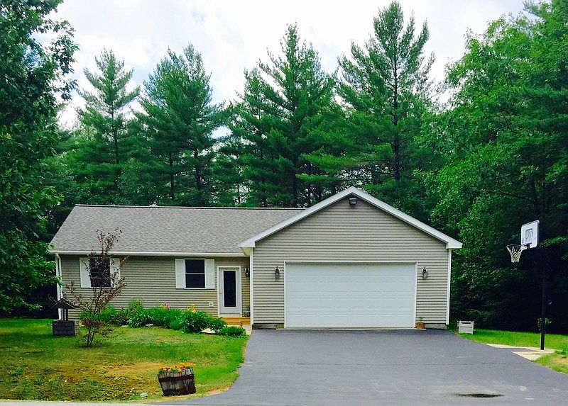 22 Don Drive, Center Conway