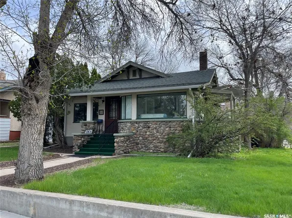1101 3rd AVENUE NW, Moose Jaw, SK S6H 3V1