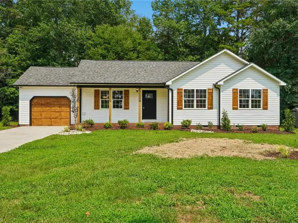 425 Mr Henry Rd, Mocksville, NC 27028