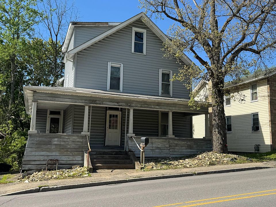 1st image of 152 E Main St