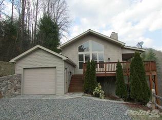 40 Cane Mountain Ln, Burnsville, NC 28714