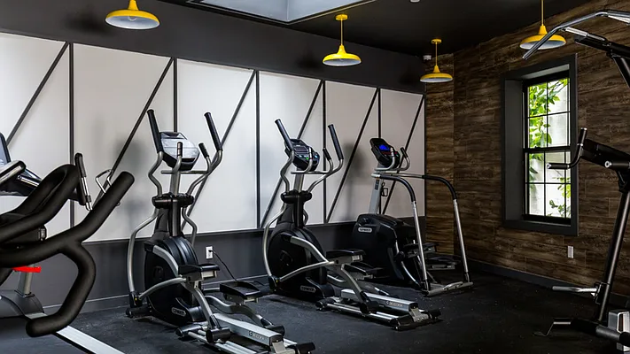 Rented by Nooklyn NYC LLC | media 25