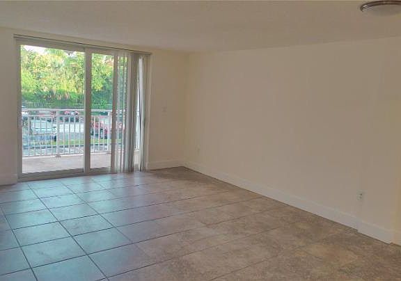 4th image of 6930 Miami Gardens Dr APT 1-210