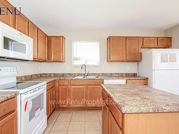 2nd image of 416 W Corriente Ct