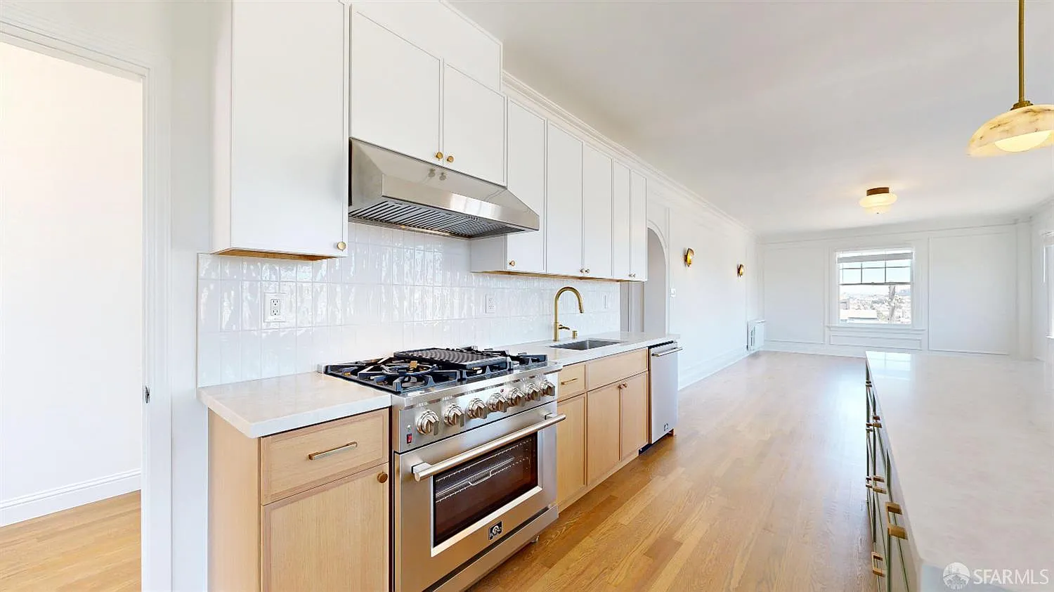 3 bed, 2.0 bath, 1800 sqft, $9,995 — Photo 1