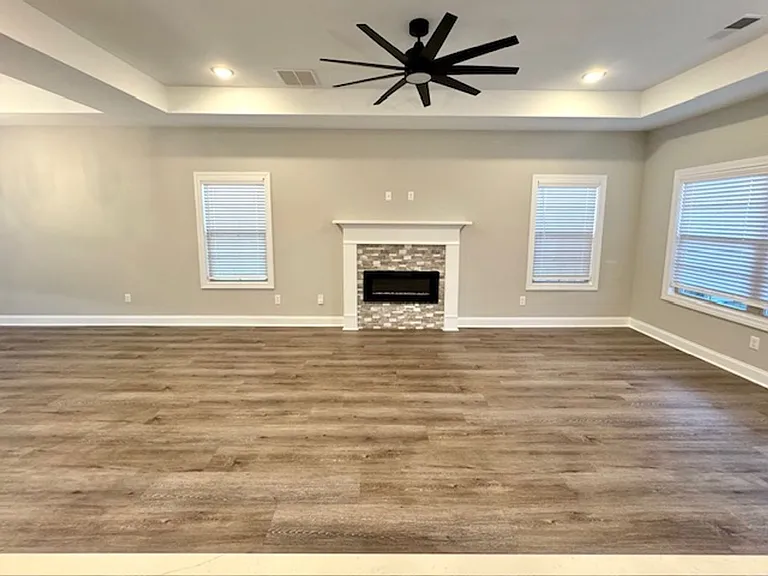 570 Tucker View Dr — Photo 3