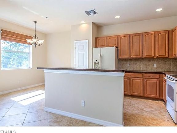 4th image of 28105 Mandolin Ct Unit 221
