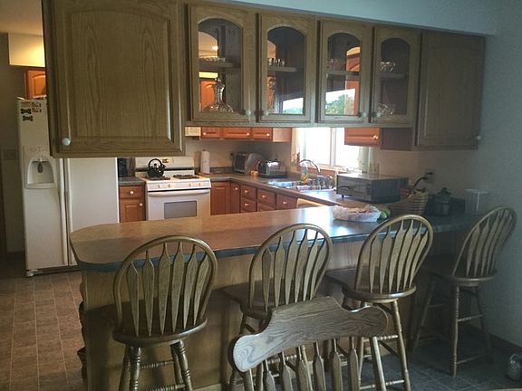 4th image of 225 North St