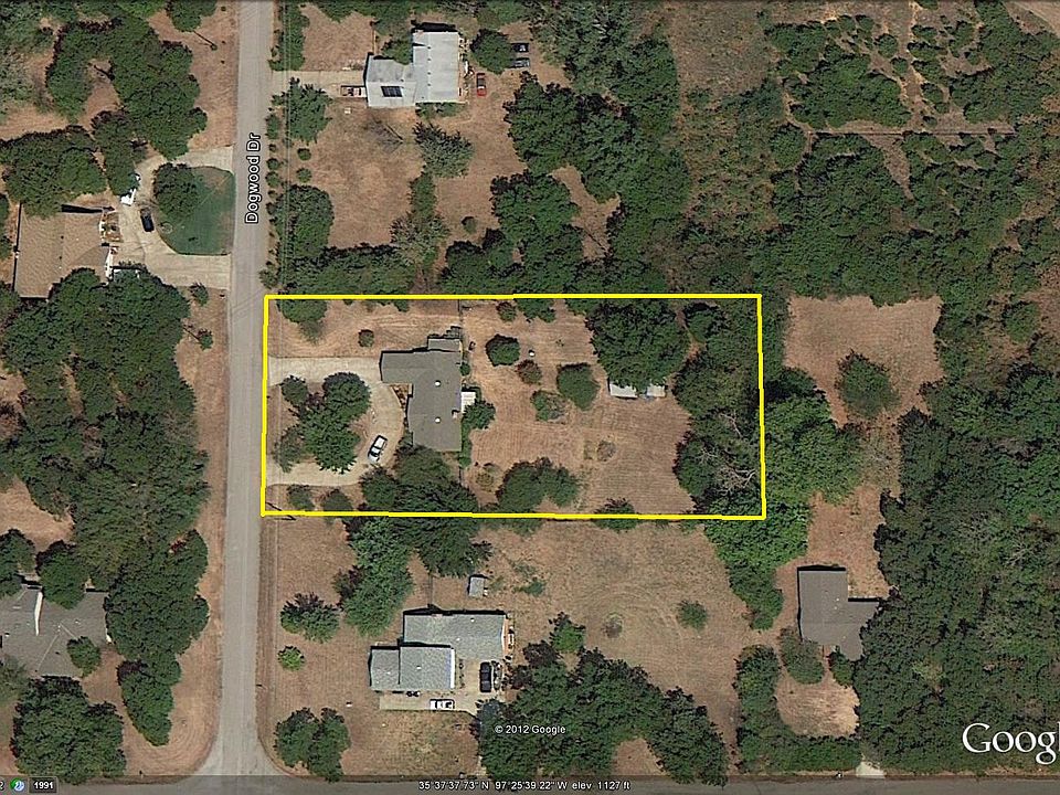 2nd image of 3020 Dogwood Dr