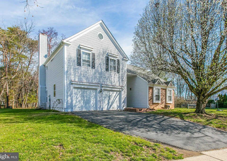 1st image of 15190 Wetherburn Dr