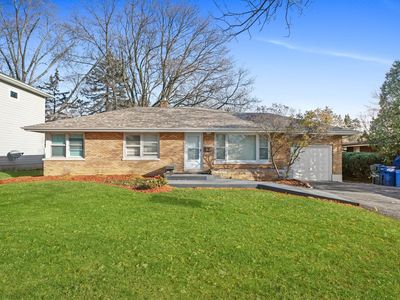 1422 N Webster St, Naperville, IL, 60563