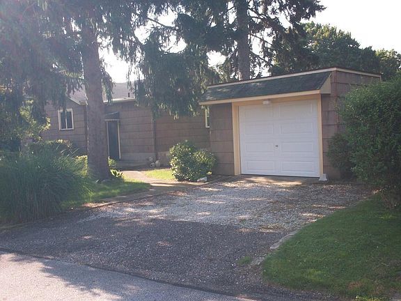2nd image of 1540 6th St