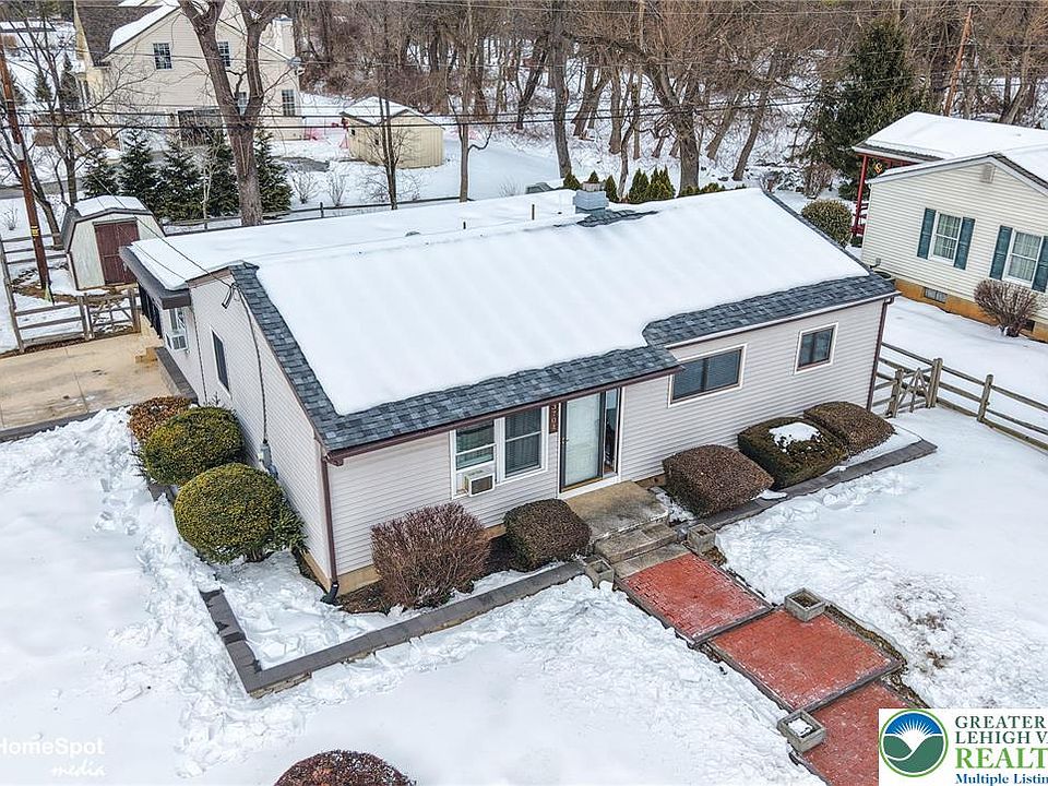 1st image of 3701 N Saucon Ave