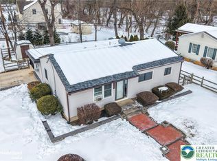 3701 N Saucon Ave, Center Valley, PA 18034