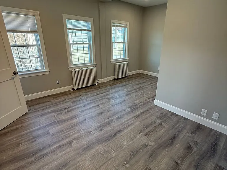 16 Magnolia Ave — Photo 9