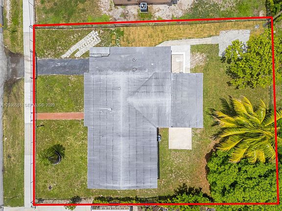 5th image of 19425 NW 39th Ave