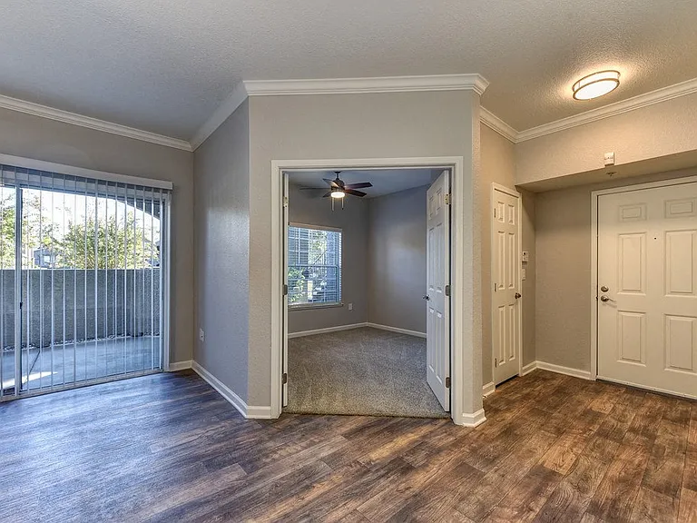 River Oaks Apartment Homes — Photo 7