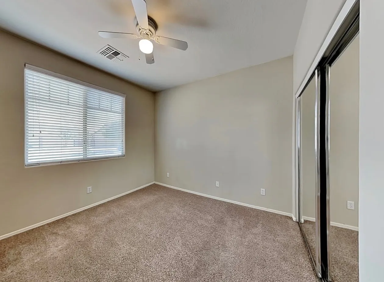 3 bed, 1640 sqft, $1,930 — Photo 1