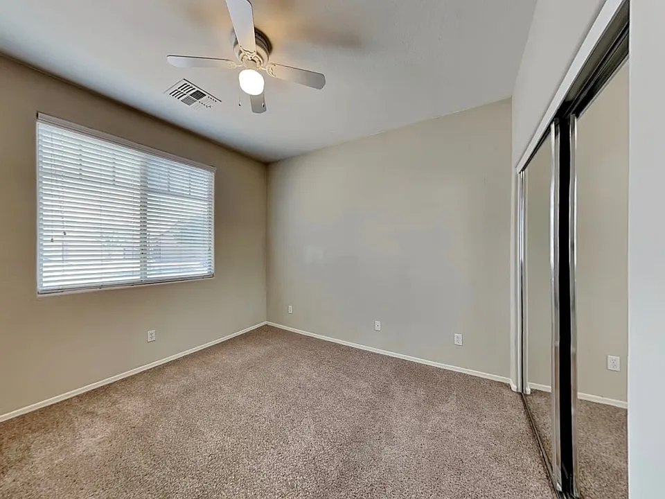 4222 S Laredo Way
