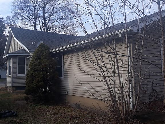 2nd image of 212 N Vine St