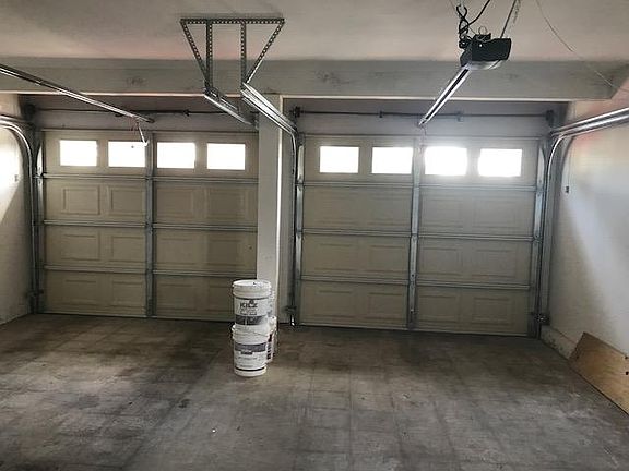 detached 2 car garage