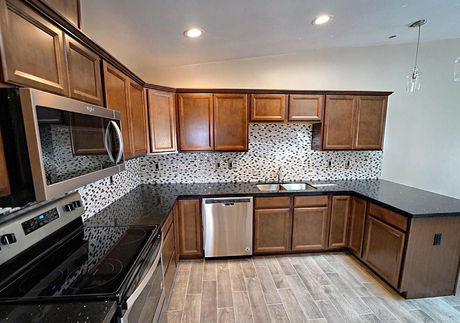 Duplex - Long term - unfurnished — Photo 3
