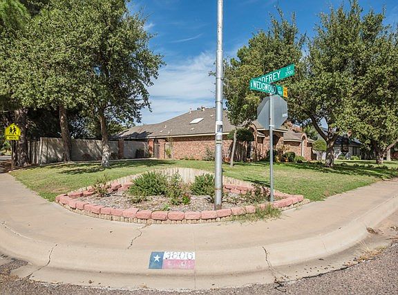 3rd image of 3806 Wedgwood Ct