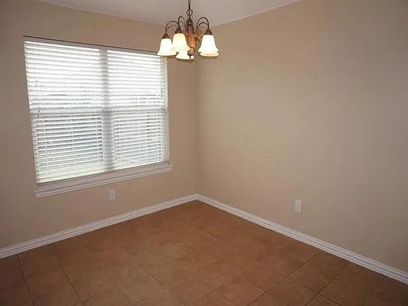 4th image of 311 Creekside Way