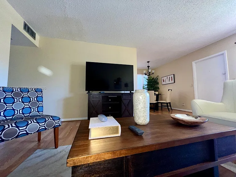 312 Mansfield Dr #312-H — Photo 2