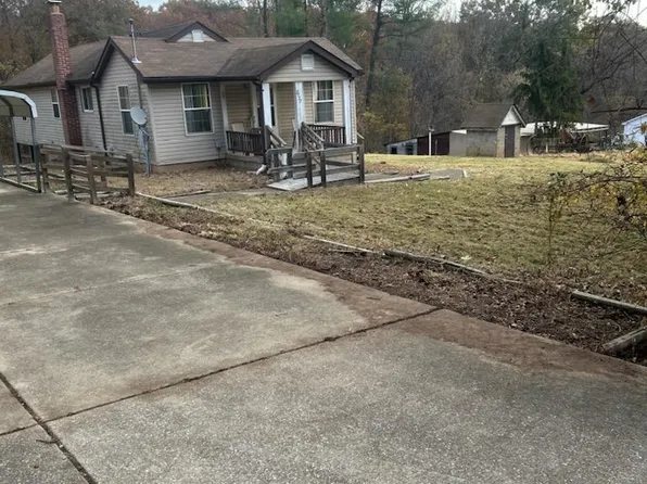 2117 Virginia Mines Rd, Saint Clair, MO 63077