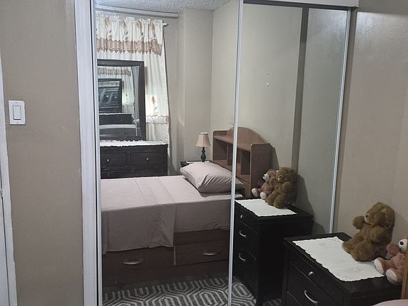 2nd image of 4673 Jane St #515