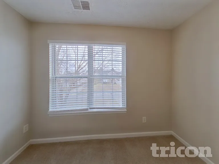 471 Sawtooth Ln — Photo 14