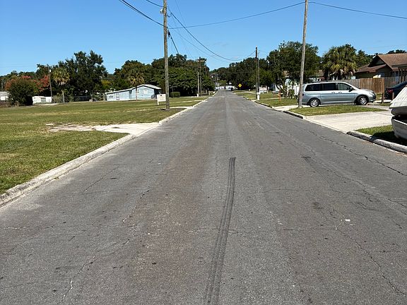 Street view, North