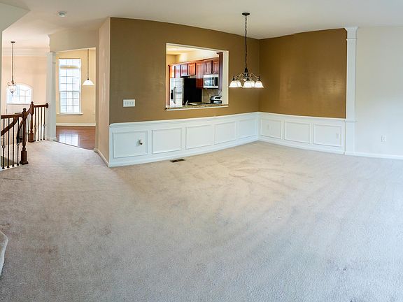 Living Room (2nd floor)