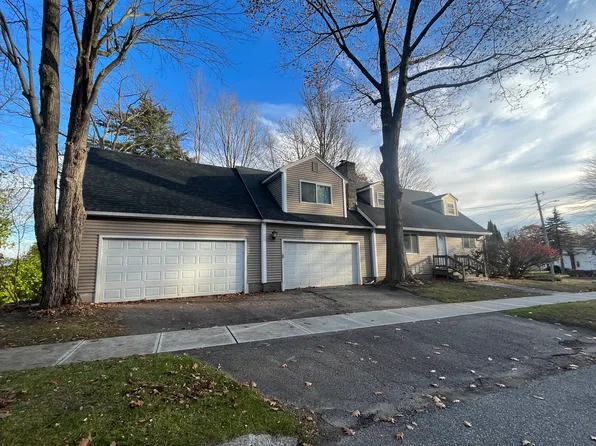 36 Rivermount Ter #B, Burlington, VT 05408
