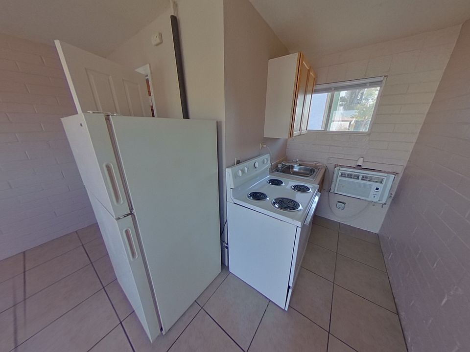 1st image of 1644 Athol Ave #10844627
