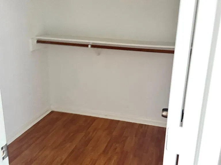 3922 Davenport St #B — Photo 9