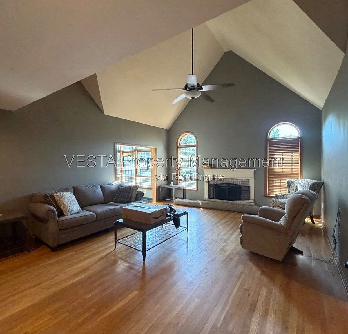 5 bed, 3.5 bath, 3700 sqft, $3,150 — Photo 4