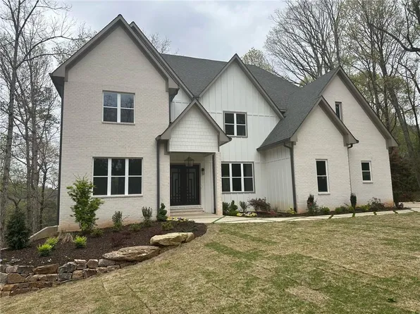 270 Crosstree Ln, Sandy Springs, GA 30328