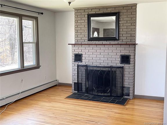 89 School House Road