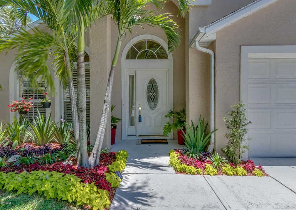 family cats　0728 The Daintypaw Cats | Small Animal Figurines | Li'l Woodzeez