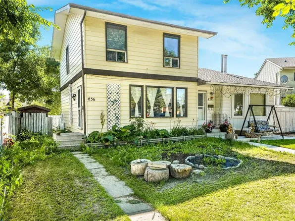 436 W Templewood Pl NE, Calgary, AB T1Y 4A9