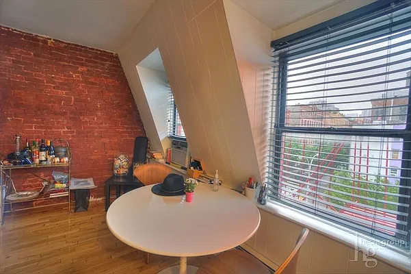 Rented by Hecht Group | media 11