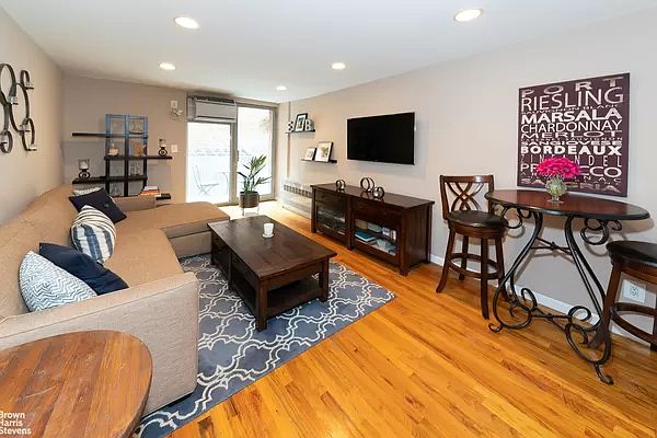 1st image of 184 Thompson St APT Ma