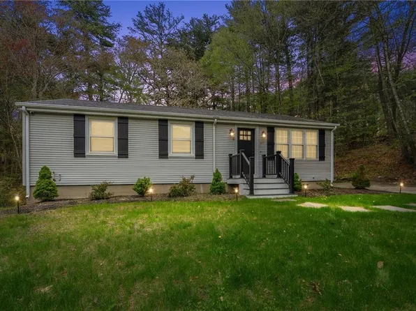 611 Lake Washington Dr, Glocester, RI 02814