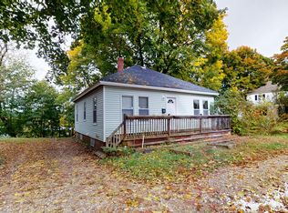 64 Winter St, Lewiston, ME 04240
