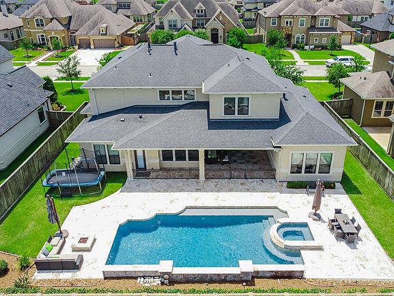 4th image of 1808 Eagle Creek Dr
