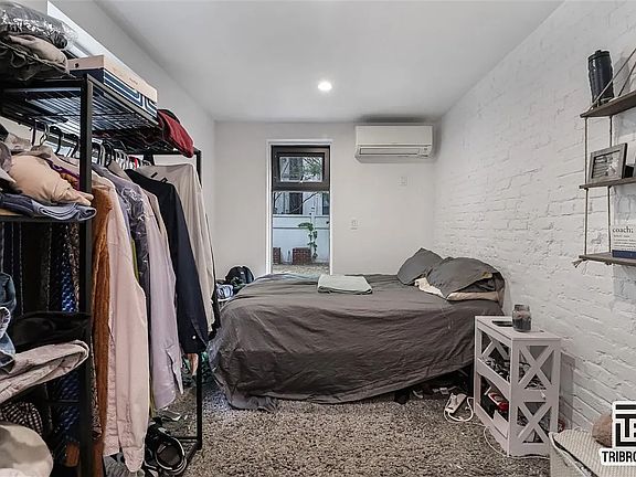 3rd image of 136 Edgecombe Ave #1A