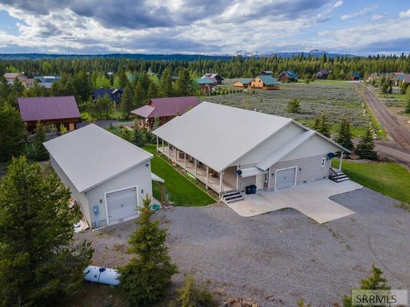 3417 E Robbins Cir, Island Park, ID 83429