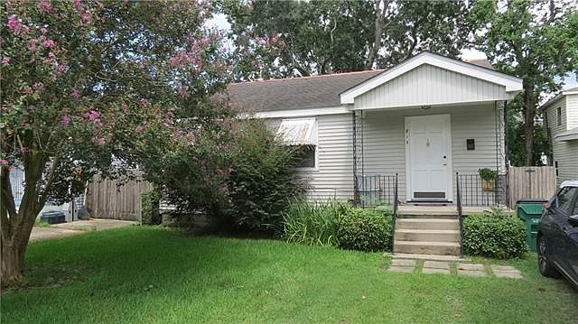 1st image of 815 N Turnbull Dr